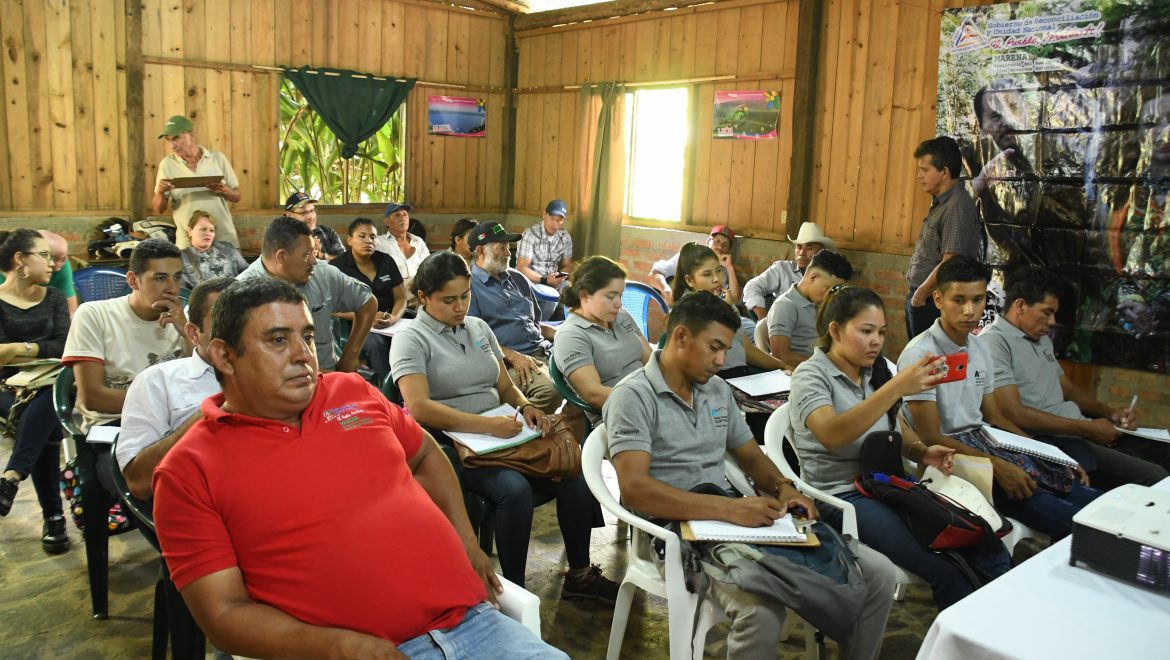 PRODUCTORES DE LA RESERVA NATURAL TISEY ESTANZUELA COMPARTEN EXPERIENCIAS EXITOSAS DE LA CONSERVACIÓN DE SUS BOSQUES