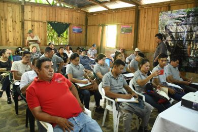 PRODUCTORES DE LA RESERVA NATURAL TISEY ESTANZUELA COMPARTEN EXPERIENCIAS EXITOSAS DE LA CONSERVACIÓN DE SUS BOSQUES